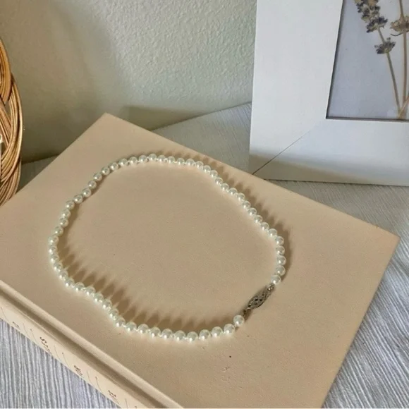 Pearl Necklace Vintage “Inga”  16.5” Hand Knotted Silver Marquise Fishhook Class - Picture 4 of 9